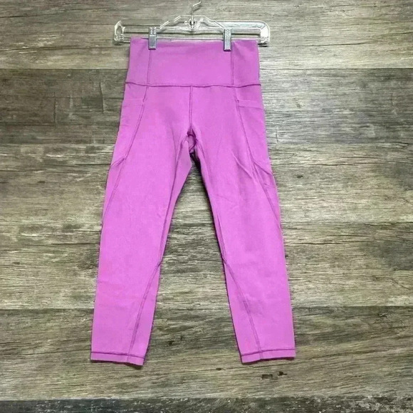 Athleta Purple Women’s Crop Leggings size XS - Picture 1 of 4